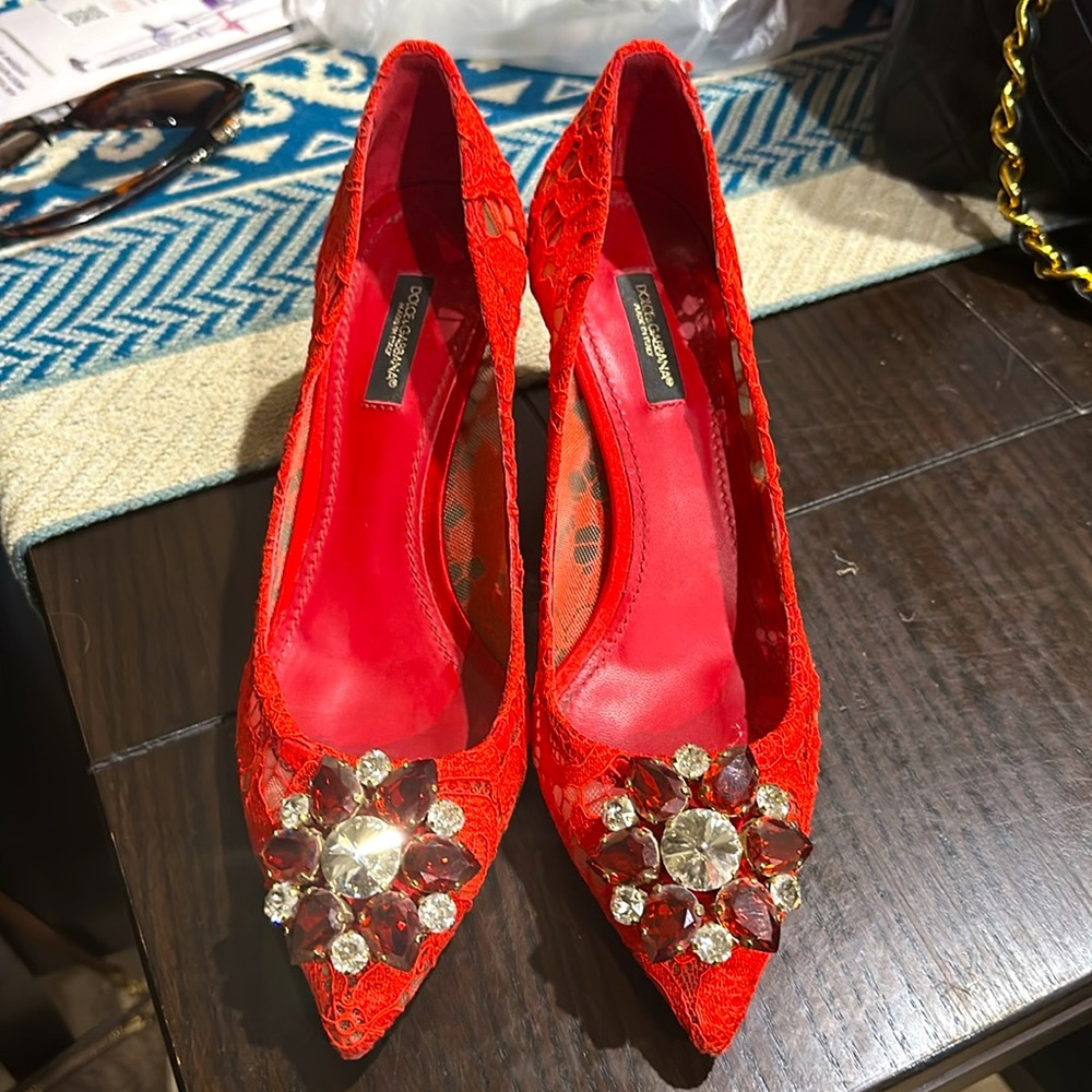 Dolce & Gabbana Pump in Taormina Lace with Crystals - Red size 38 ( 7.5 US )